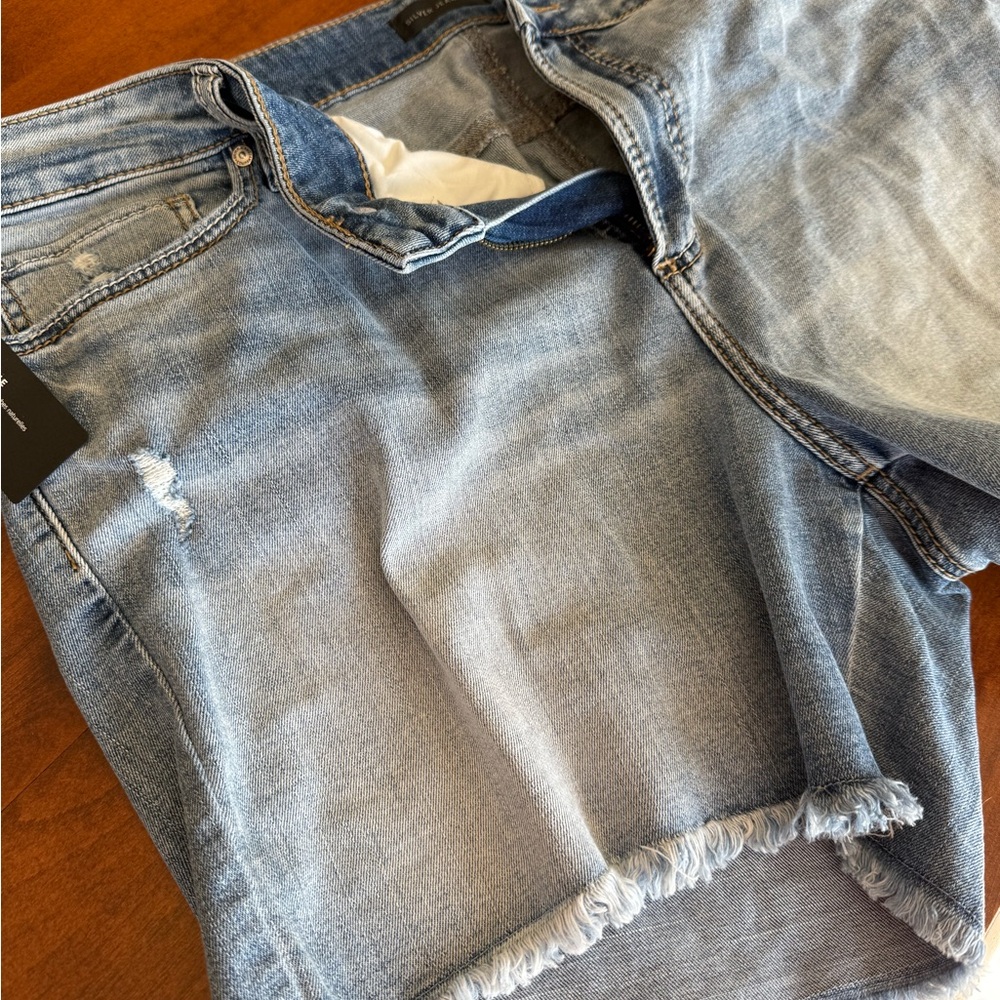 Plus Silver Jeans Co. Americana Luxe Suki Mid Rise Shorts - Picture 5 of 5
